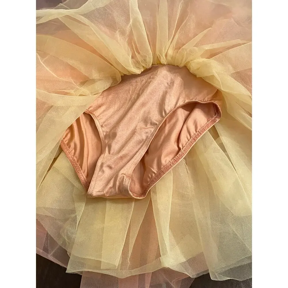 Weissman Designs for Dance weissman “house